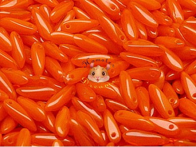 Намистини Кинджали Opaque Orange 3×10 мм (10 шт)